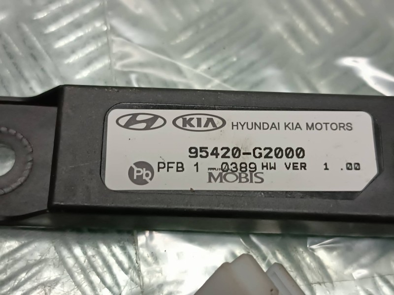 Recambio de amplificador de antena para hyundai ioniq 5 5 referencia OEM IAM 95420G2000 A06030Z032PDN1650 2 PINES
