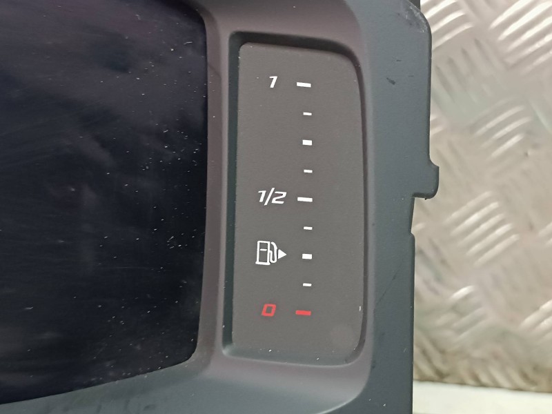 Recambio de cuadro instrumentos para seat arona referencia OEM IAM 6F0920320C 15 PINES A3C1078890200