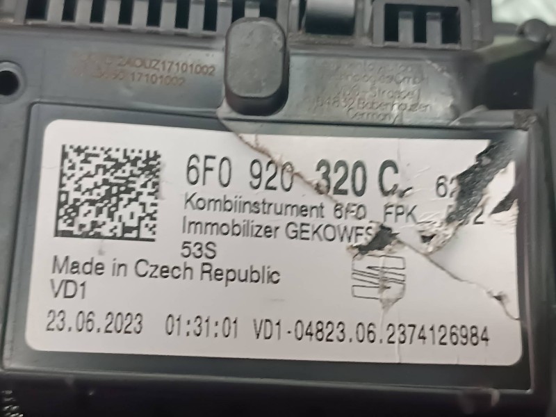 Recambio de cuadro instrumentos para seat arona referencia OEM IAM 6F0920320C 15 PINES A3C1078890200