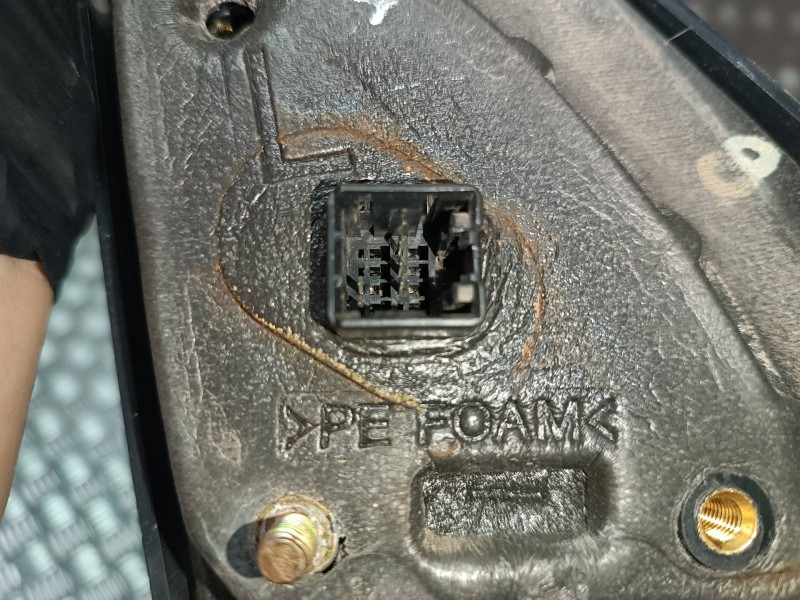 Recambio de retrovisor izquierdo para hyundai tucson (jm) referencia OEM IAM E4012268 ELECTRICO 3 PINES