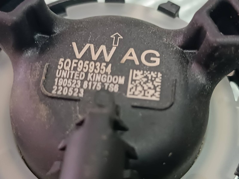 Recambio de sensor de impacto para seat arona referencia OEM IAM 5QF959354 DELANTERO DERECHO 2 PINES