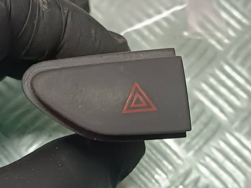 Recambio de warning para renault clio iv referencia OEM IAM 252907372R  5 PINES Recambio de warning para renault clio iv referencia OEM IAM 252907372R  5 PINES