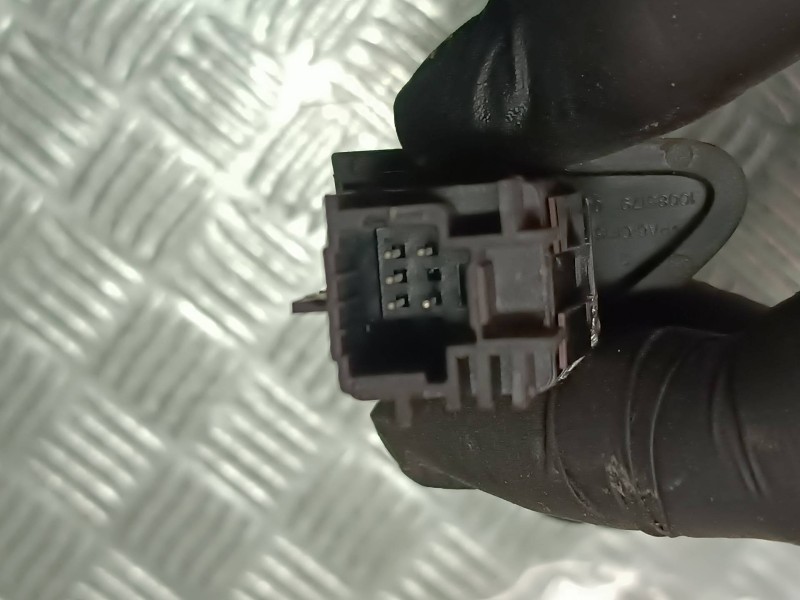 Recambio de warning para renault clio iv referencia OEM IAM 252907372R  5 PINES Recambio de warning para renault clio iv referencia OEM IAM 252907372R  5 PINES