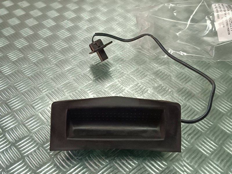 Recambio de maneta exterior maletero / porton para opel astra gtc referencia OEM IAM 461088395  2 PINES