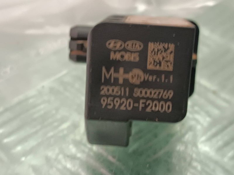 Recambio de sensor de impacto para hyundai ioniq 5 5 referencia OEM IAM 95920F2000 200511S0002769 2 PINES