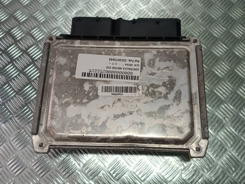 Recambio de centralita motor uce para seat arona referencia OEM IAM 05C907394D 2853728AW5052 DELPHI
