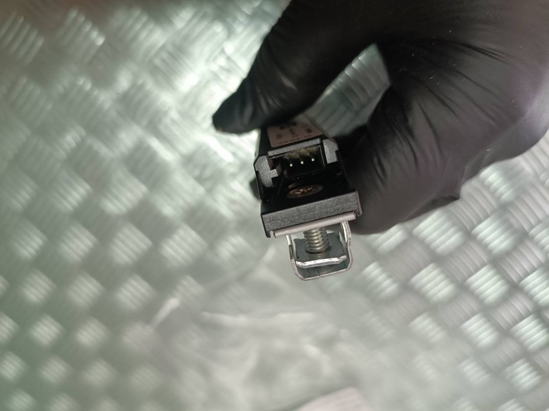 Recambio de amplificador de antena para seat arona referencia OEM IAM 6F9035225  52510635A