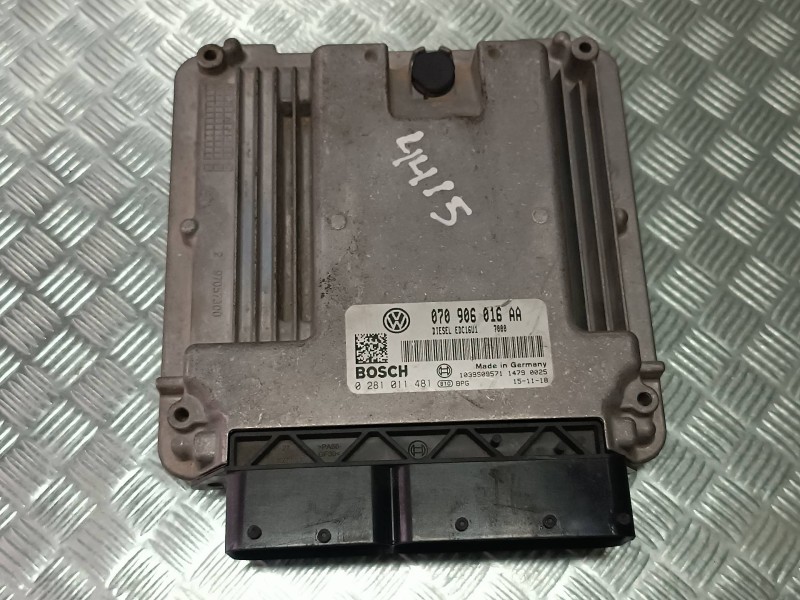 Recambio de centralita motor uce para volkswagen touareg (7la) referencia OEM IAM 070906016AA BOSCH 0281011481