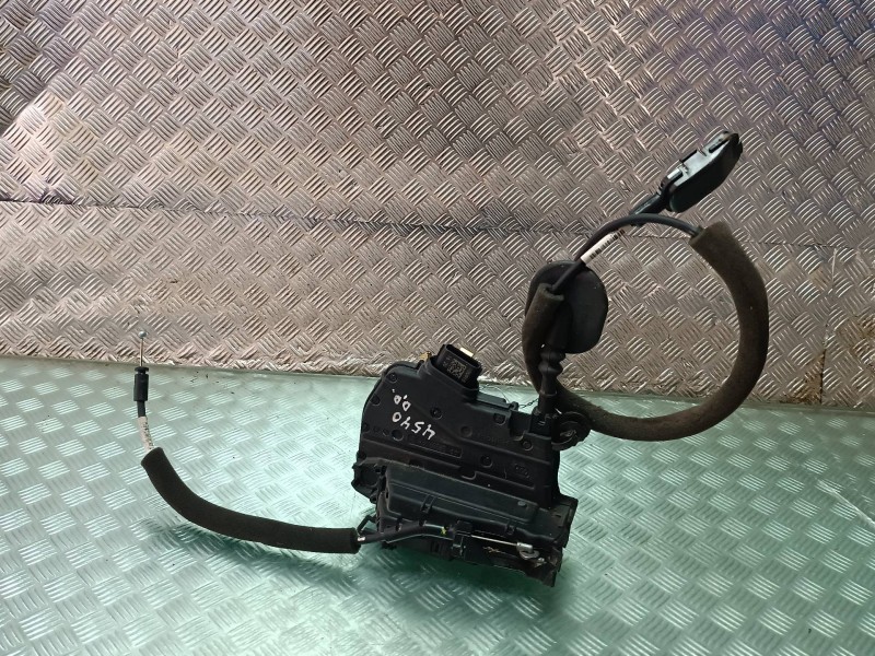 Recambio de cerradura puerta delantera derecha para renault clio iv referencia OEM IAM 805024563R 4 PINES ELECTRICA Recambio de cerradura puerta delantera derecha para renault clio iv referencia OEM IAM 805024563R 4 PINES ELECTRICA