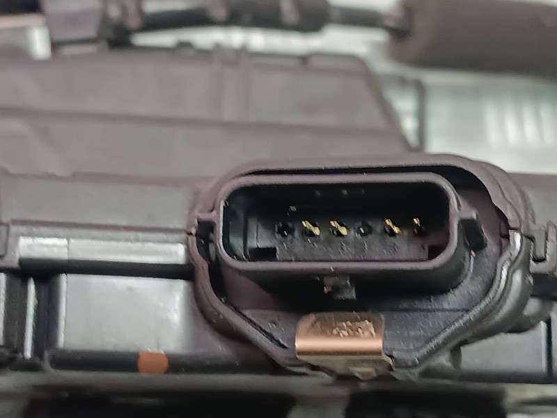 Recambio de cerradura puerta delantera derecha para renault clio iv referencia OEM IAM 805024563R 4 PINES ELECTRICA Recambio de cerradura puerta delantera derecha para renault clio iv referencia OEM IAM 805024563R 4 PINES ELECTRICA