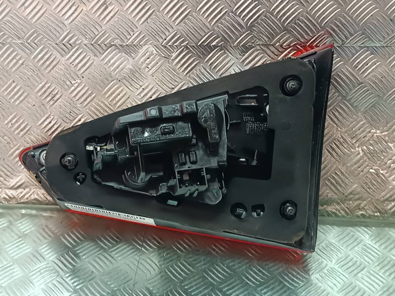 Recambio de piloto trasero izquierdo interior para seat arona referencia OEM IAM 6F9945307D  3 PINES