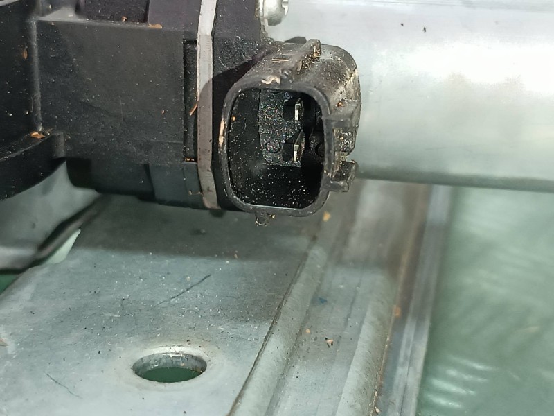 Recambio de elevalunas delantero derecho para renault clio iv referencia OEM IAM 807205569R 128001471B ELECTRICO Recambio de elevalunas delantero derecho para renault clio iv referencia OEM IAM 807205569R 128001471B ELECTRICO