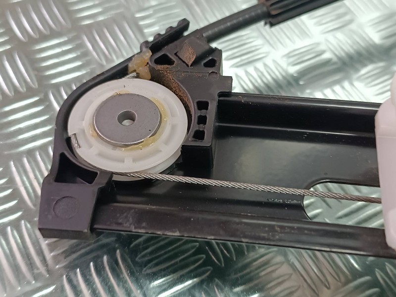 Recambio de elevalunas trasero derecho para seat arona referencia OEM IAM 6F0839462D  ELECTRICO