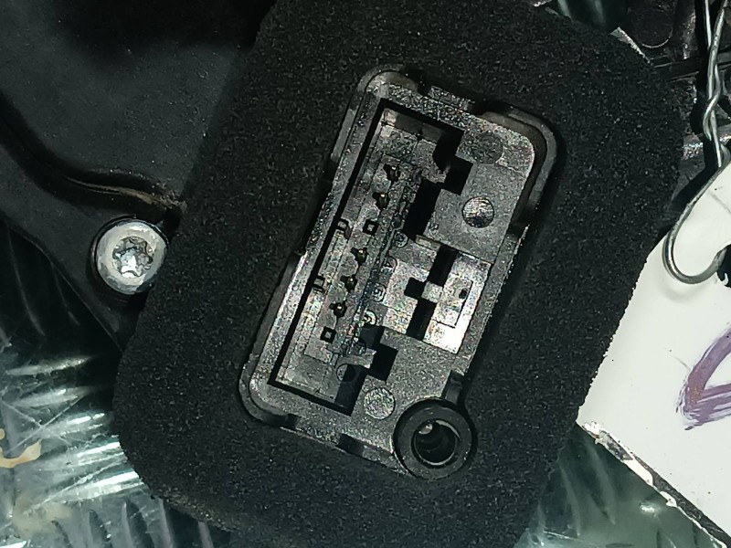 Recambio de cerradura puerta delantera derecha para seat arona referencia OEM IAM 10B837016B 5 PINES ELECTRICA