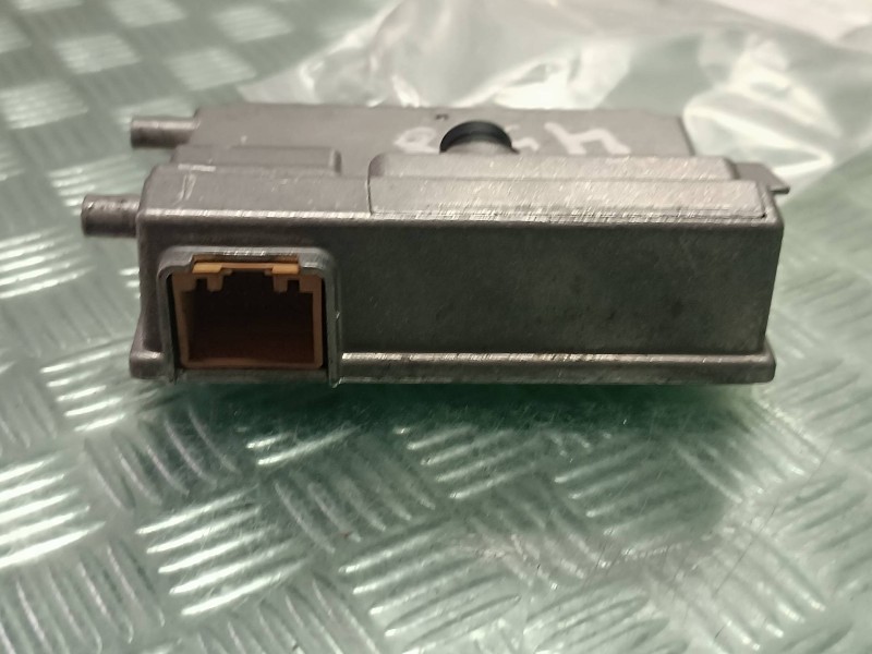 Recambio de camara vision frontal para seat arona referencia OEM IAM 2Q0980653D  12 PINES