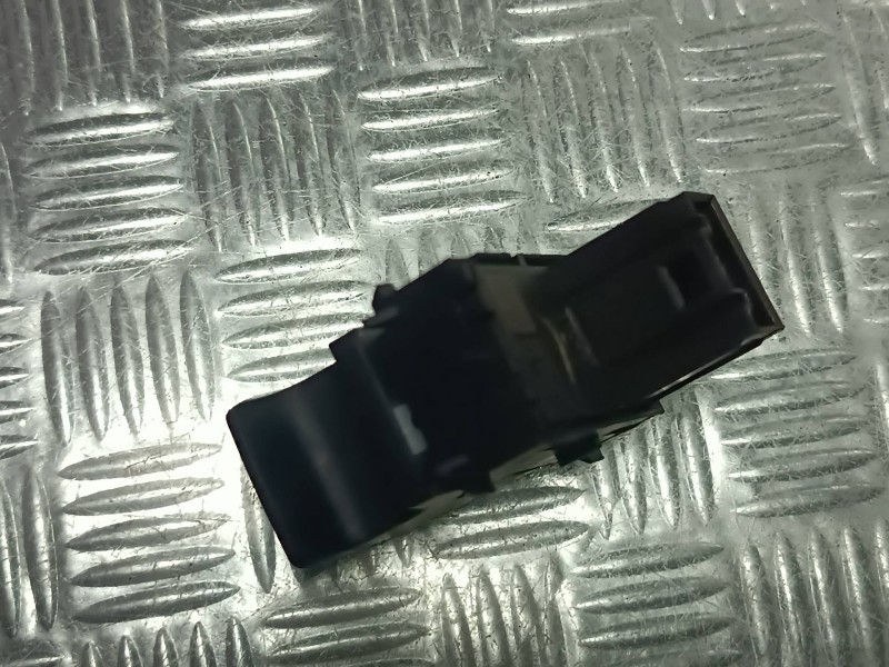 Recambio de mando elevalunas trasero derecho para seat arona referencia OEM IAM 5G0959855P  4 PINES