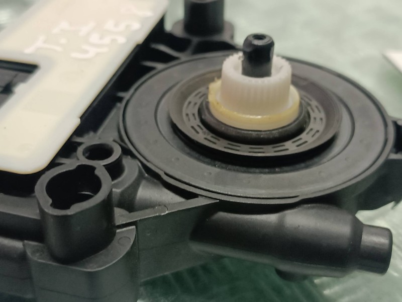 Recambio de motor elevalunas trasero izquierdo para seat arona referencia OEM IAM 5Q0959407D 0130822695 5 PINES