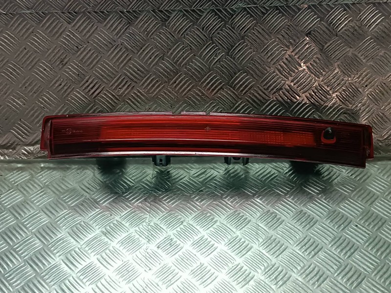 Recambio de luz central de freno para renault clio iv referencia OEM IAM 265902759R  2 PINES Recambio de luz central de freno para renault clio iv referencia OEM IAM 265902759R  2 PINES