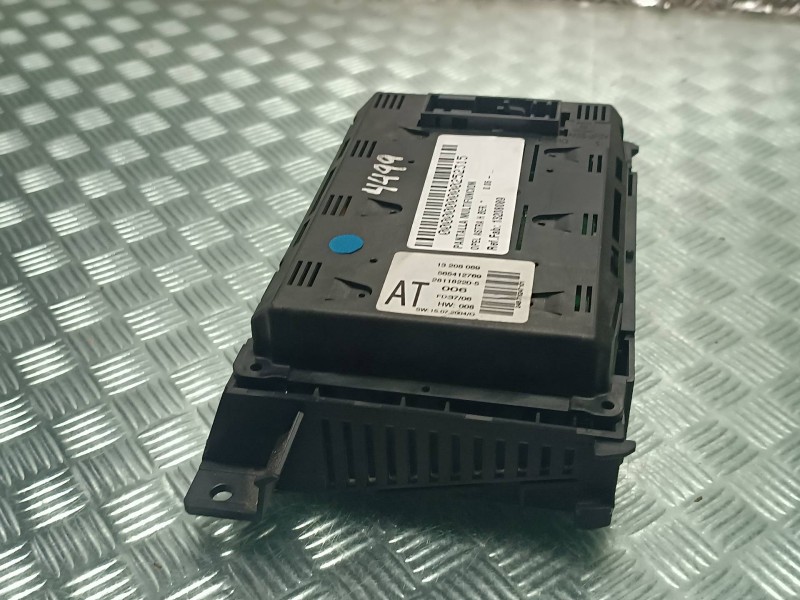 Recambio de pantalla multifuncion para opel astra h ber. referencia OEM IAM 13208089 565412769 32 PINES