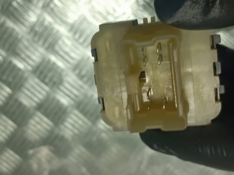 Recambio de mando elevalunas delantero izquierdo para renault clio iv referencia OEM IAM 254118722R  7 PINES Recambio de mando elevalunas delantero izquierdo para renault clio iv referencia OEM IAM 254118722R  7 PINES