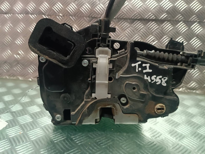 Recambio de cerradura puerta trasera izquierda para seat arona referencia OEM IAM 10A839015B 5 PINES ELECTRICA