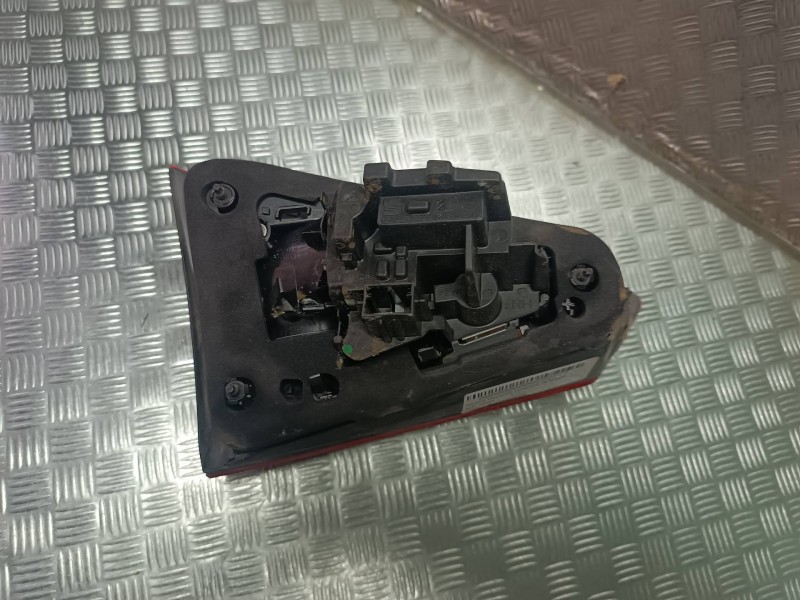 Recambio de piloto trasero derecho interior para seat arona referencia OEM IAM 6F9945308D  3 PINES