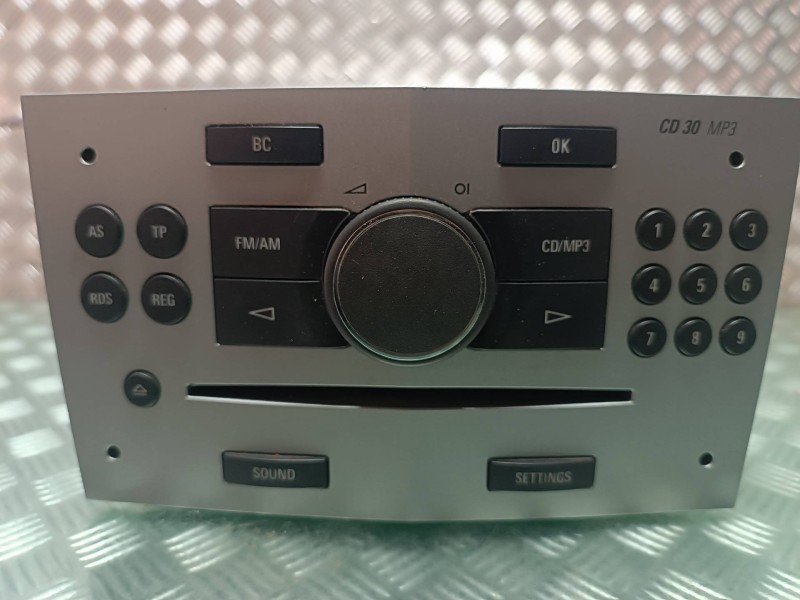 Recambio de sistema audio / radio cd para opel astra gtc referencia OEM IAM 13255554 47316088 DELPHI