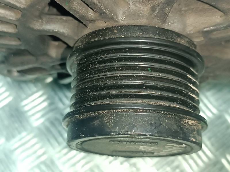 Recambio de alternador para peugeot partner kombi active referencia OEM IAM 9810525380 2624310D VALEO