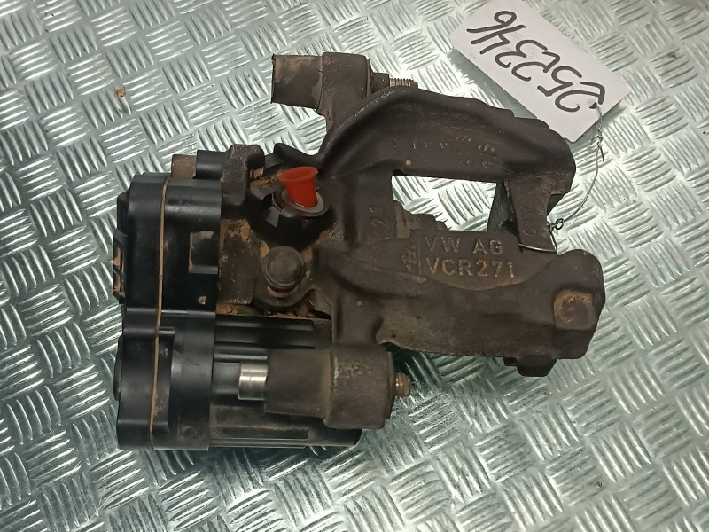 Recambio de pinza de freno trasera derecha para volkswagen golf vii lim. referencia OEM IAM 5Q0615406DB 5Q0615406 ATE