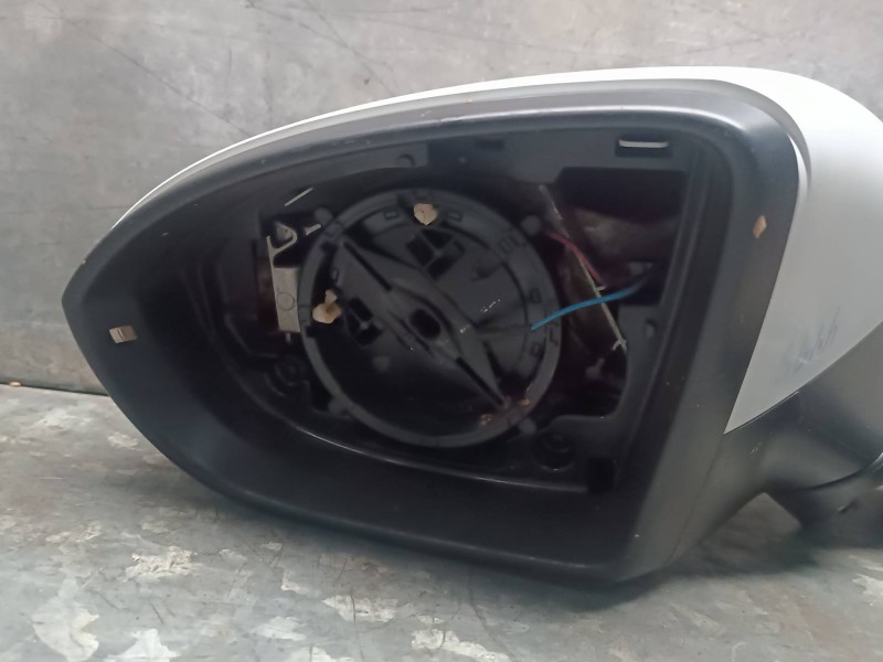 Recambio de retrovisor izquierdo para volkswagen golf vii sportsvan referencia OEM IAM A064480  ELECTRICO