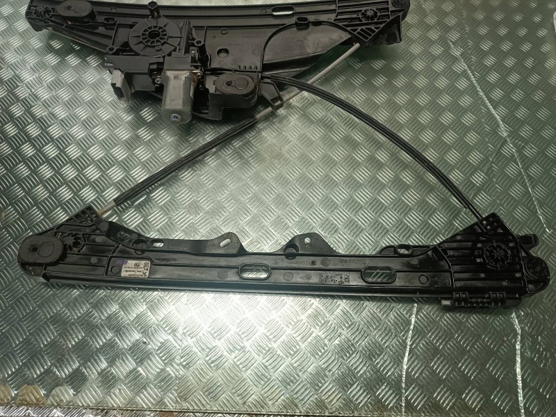 Recambio de elevalunas delantero derecho para opel mokka referencia OEM IAM 9828130680 430113H0 