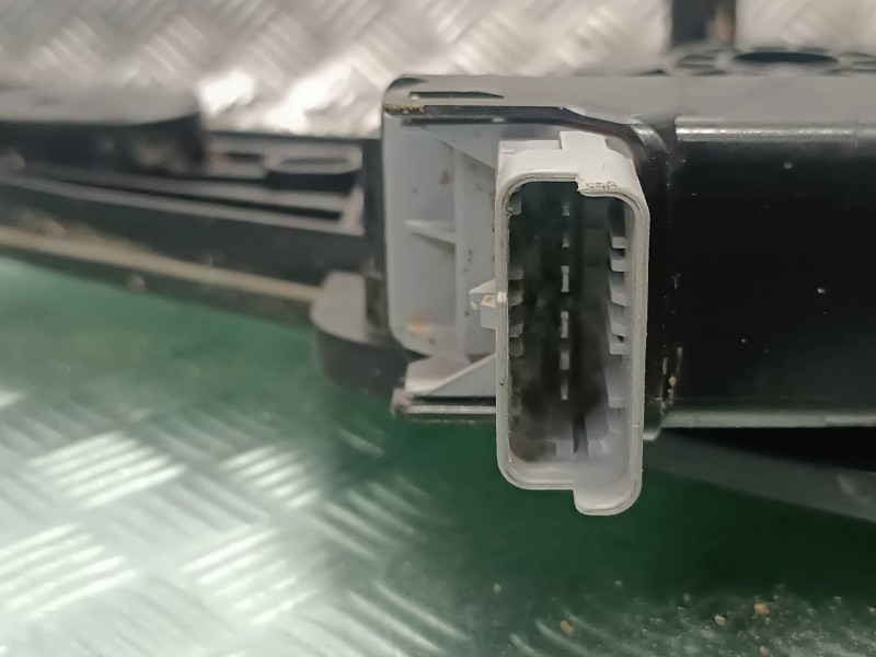 Recambio de elevalunas delantero derecho para opel mokka referencia OEM IAM 9828130680 430113H0 