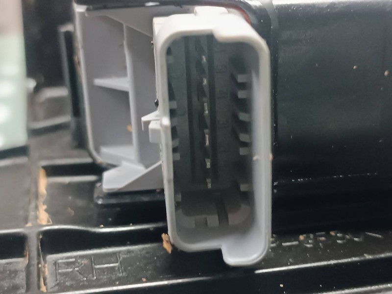 Recambio de elevalunas trasero derecho para opel mokka referencia OEM IAM 9843773980 430113H0 ELECTRICO