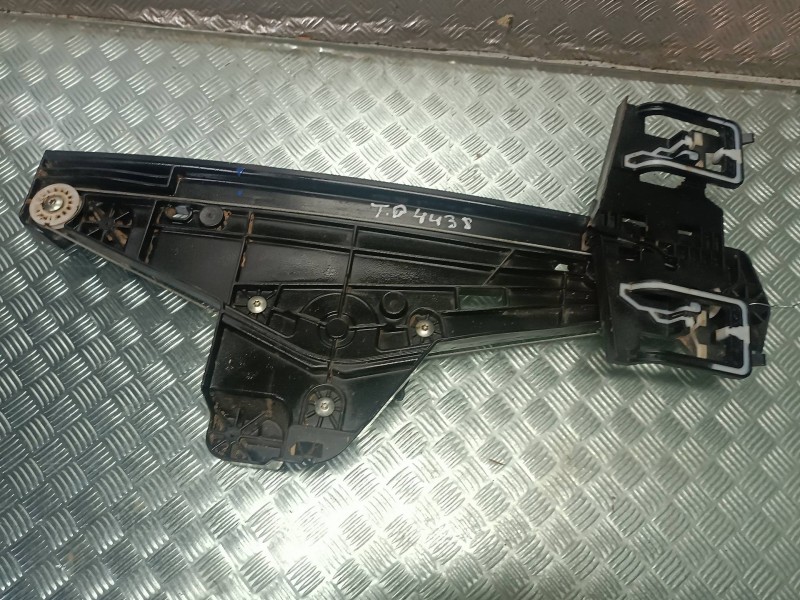 Recambio de elevalunas trasero derecho para opel mokka referencia OEM IAM 9843773980 430113H0 ELECTRICO