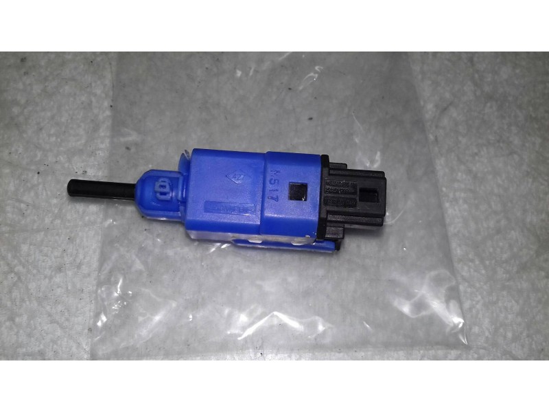 Recambio de interruptor para renault captur xmod referencia OEM IAM A4535453400000 253251679R 