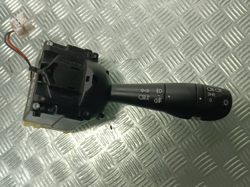 Recambio de mando luces para renault clio iv referencia OEM IAM 255676085R  E106703231