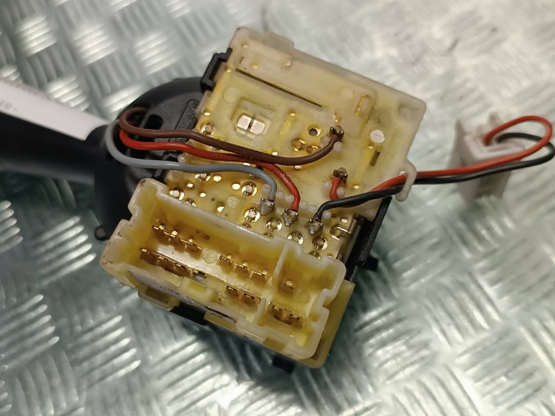 Recambio de mando luces para renault clio iv referencia OEM IAM 255676085R  E106703231