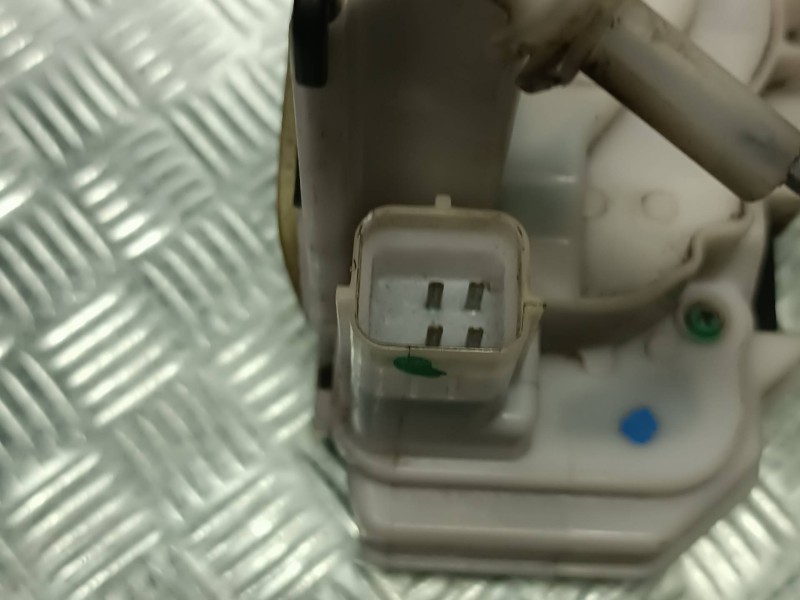 Recambio de cerradura puerta delantera derecha para fiat doblo referencia OEM IAM  4 PINES ELECTRICA