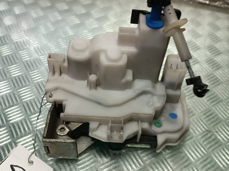 Recambio de cerradura puerta delantera izquierda para fiat doblo referencia OEM IAM  5 PINES ELECTRICA