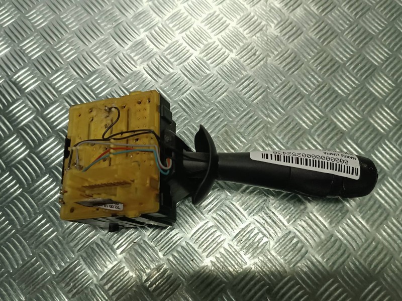 Recambio de mando limpia para renault clio iv referencia OEM IAM 255676085R  E106703231