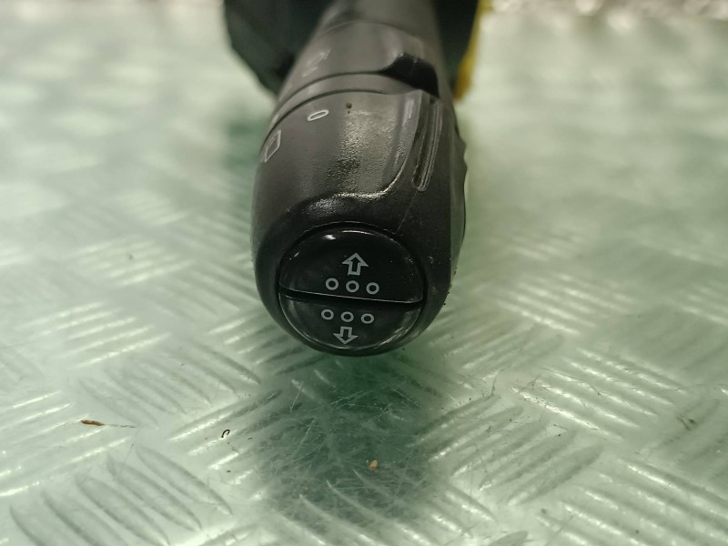 Recambio de mando limpia para renault clio iv referencia OEM IAM 255676085R  E106703231