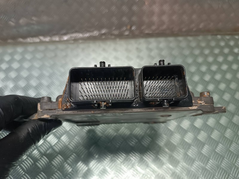 Recambio de centralita motor uce para mitsubishi eclipse cross referencia OEM IAM 1860D569  E6T87075H1