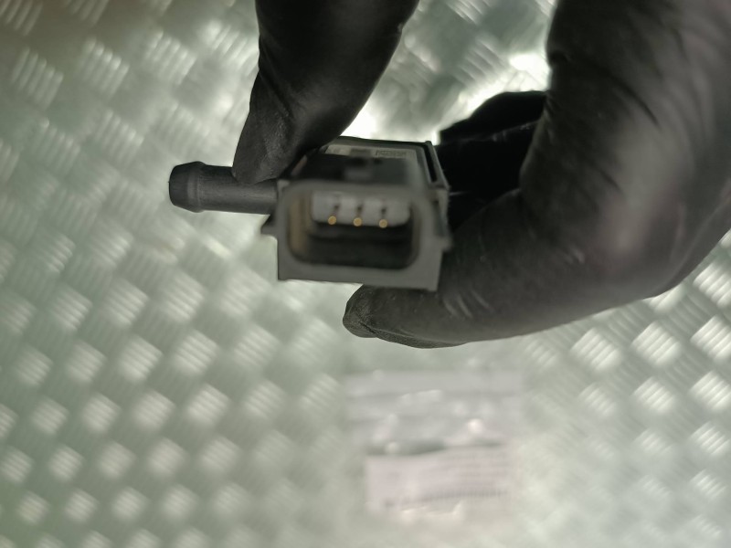 Recambio de sensor presion para renault megane iii berlina 5 p referencia OEM IAM 8201043914 H8200741321 3 PINES