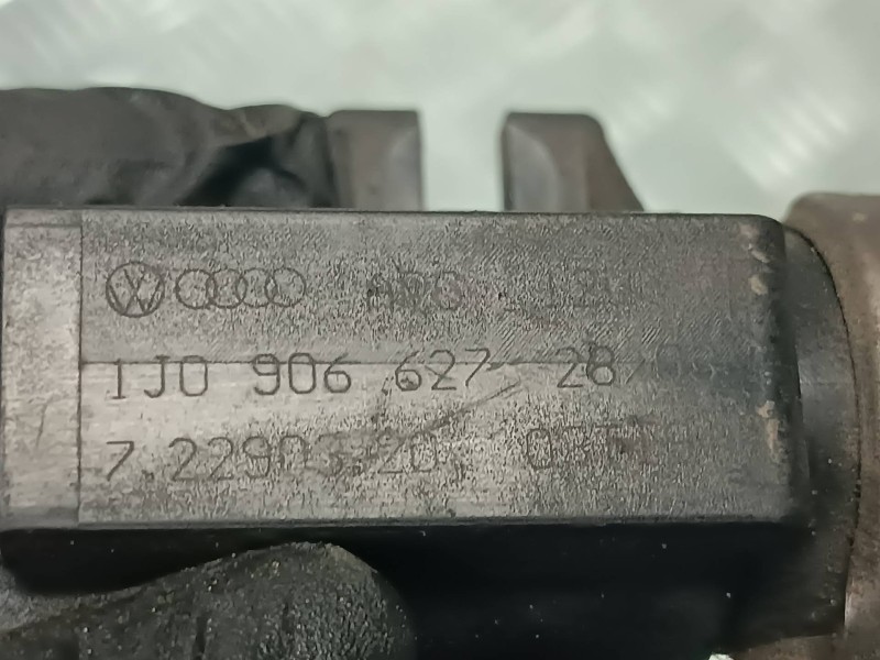 Recambio de valvula aire adicional para volkswagen touareg (7la) referencia OEM IAM 1J0906627 2 PINES DELANTERA IZQUIERDA