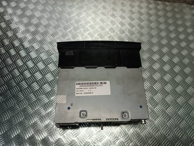 Recambio de sistema audio / radio cd para fiat doblo referencia OEM IAM 7649354516  7355124860