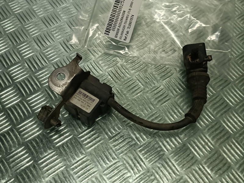 Recambio de sensor aceleracion para volkswagen touareg (7la) referencia OEM IAM 7L0907674  3 PINES