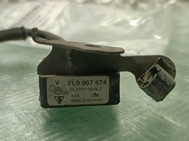 Recambio de sensor aceleracion para volkswagen touareg (7la) referencia OEM IAM 7L0907674  3 PINES
