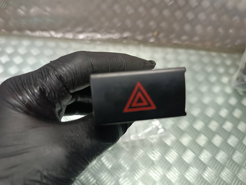 Recambio de warning para hyundai santa fe (bm) 2.2 crdi style 4x4 referencia OEM IAM 60310  6 PINES