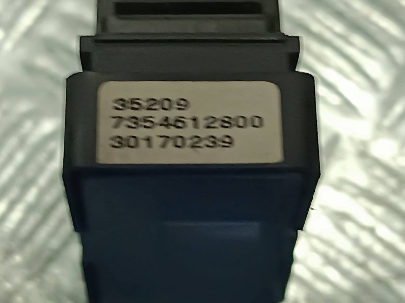 Recambio de mando elevalunas delantero derecho para fiat doblo referencia OEM IAM 7354612800  4 PINES