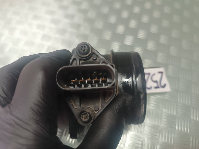 Recambio de caudalimetro para volkswagen touareg (7la) referencia OEM IAM 074906461B 5 PINES DELANTERO DERECHO